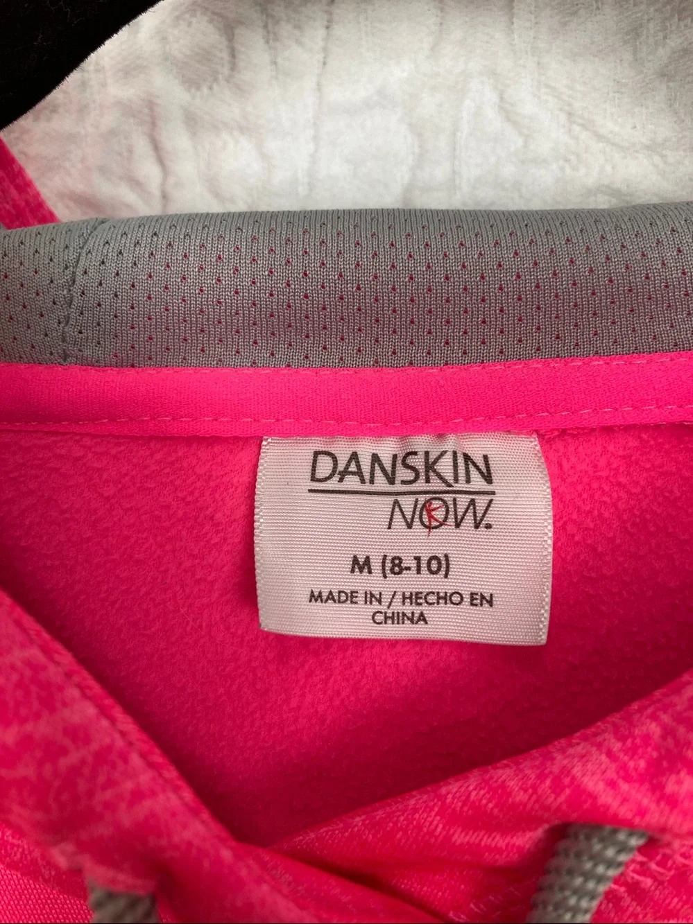 Danskin Now Women’s Neon Pink Pullover Hoodie sz Medium